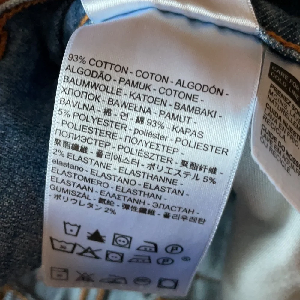 Levi’s Wedgie Short Denim Shorts